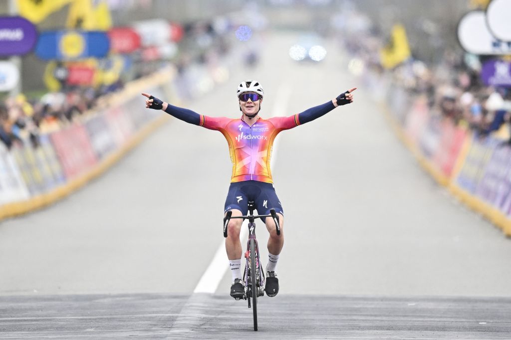 Lotte Kopecky wins Tour of Flanders 2023