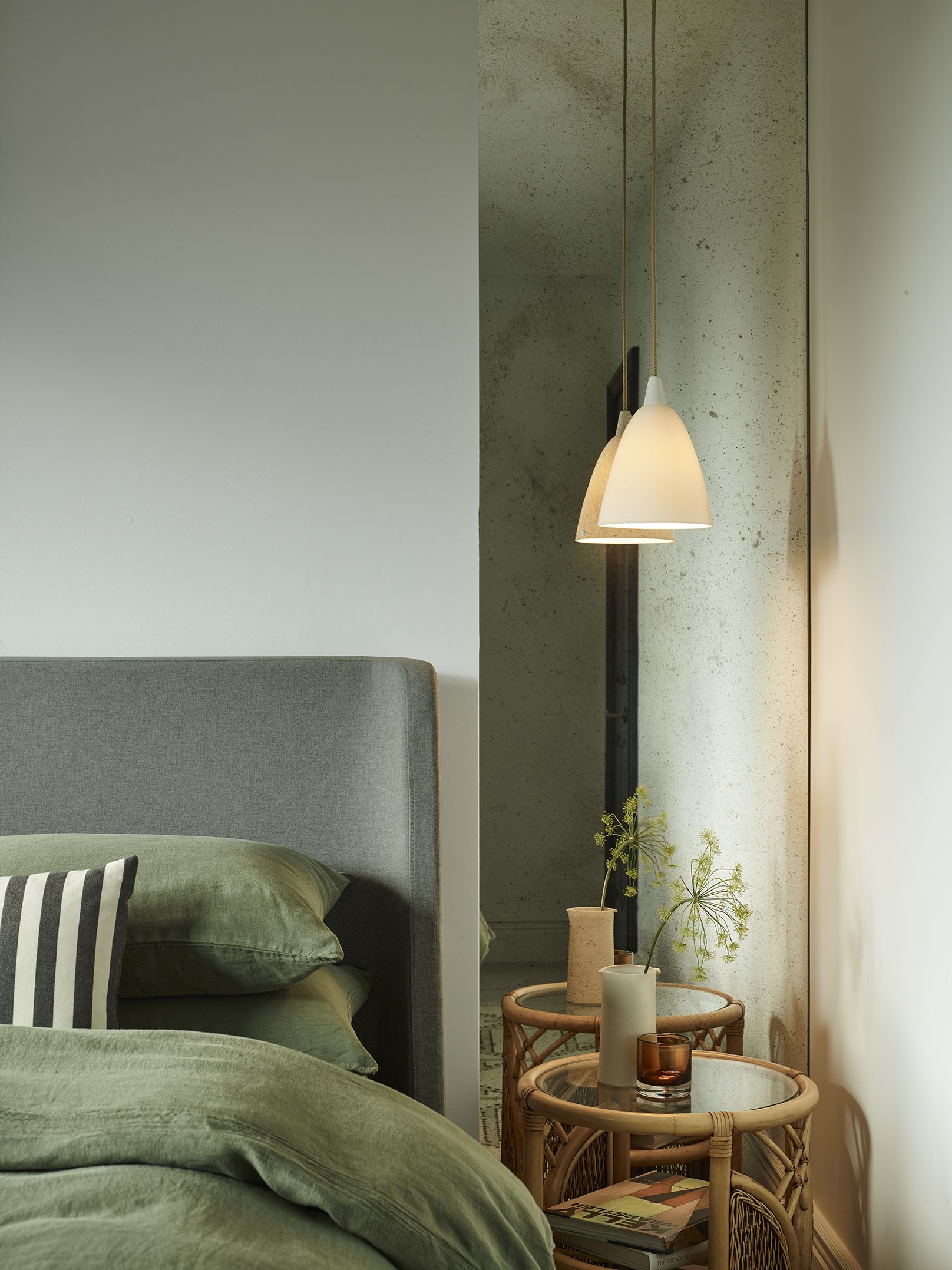 Bedside lighting ideas 10 ways to brighten bedtime Homes & Gardens