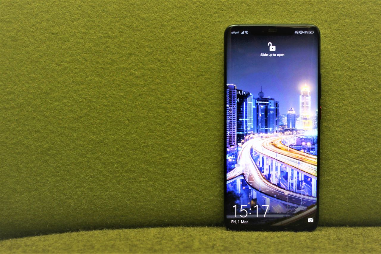 Huawei Mate 20 Pro alternative body shot