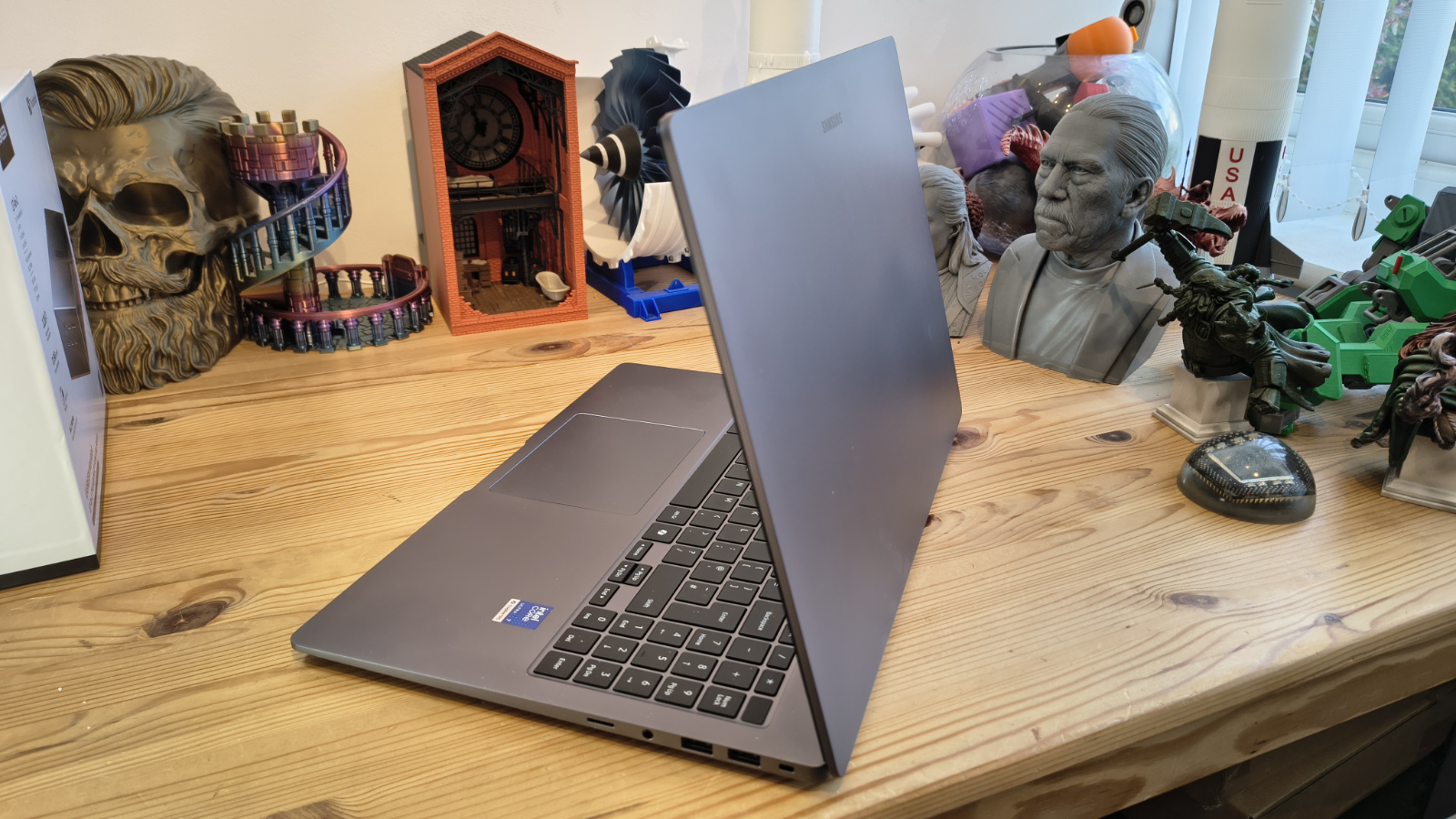 Samsung Galaxy Book6 Enterprise Edition