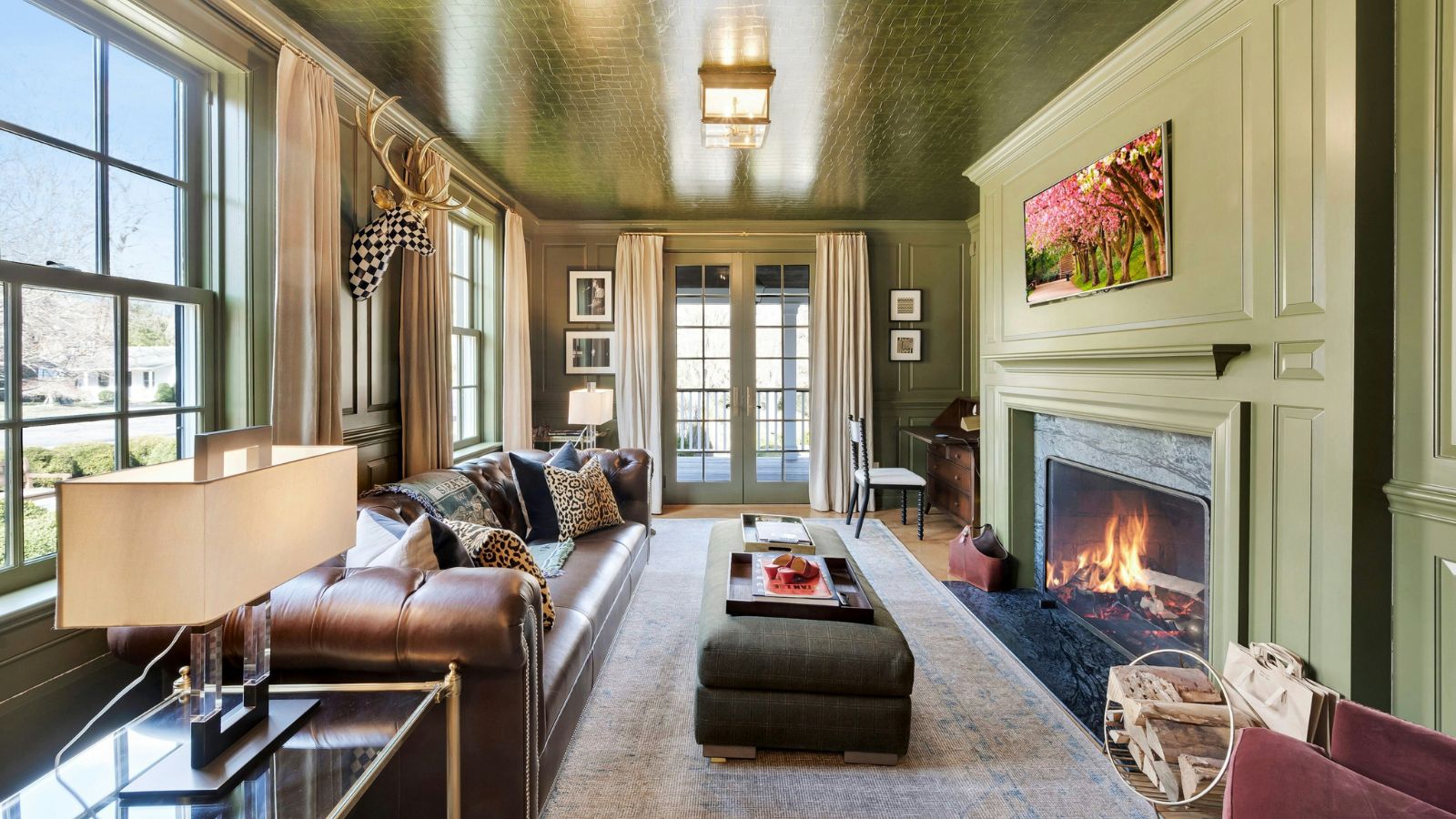 Bethenny Frankel green living room