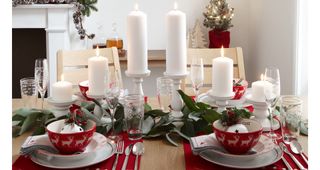 Candle and foliage Christmas centerpiece idea
