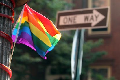Judge strikes down Texas' gay-marriage ban