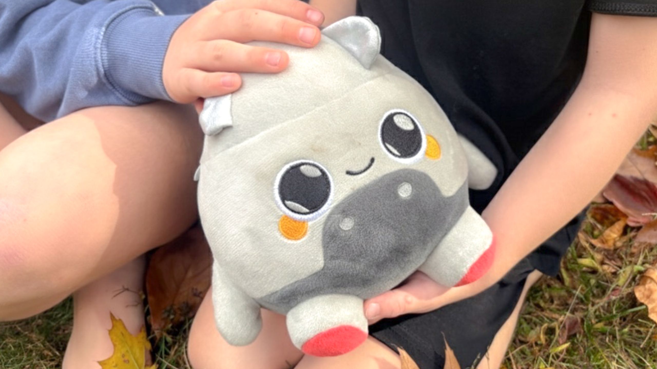 בובת AI לילדים: הניסוי עם גרוק של Curio – קסם טכנולוגי או צעצוע חולף?