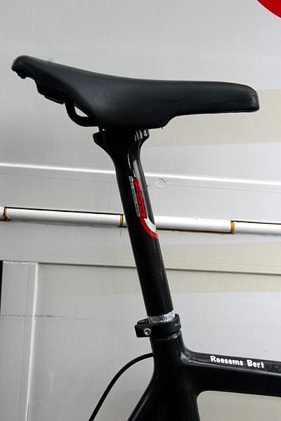 Now that's a heck of a long seat post!