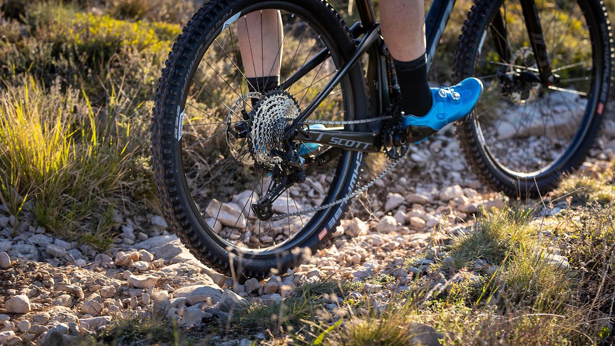 Shimano Deore XT Di2 12-speed rear derailleur