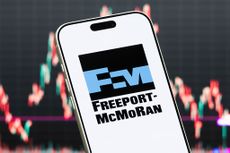 Strategic materials: Freeport-McMoRan Logo on a Smartphone