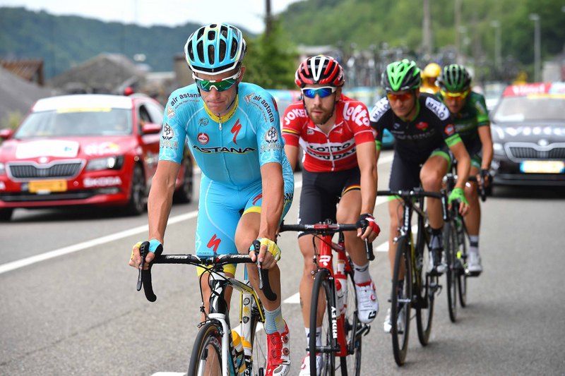 Lieuwe Westra (Astana) takes a turn