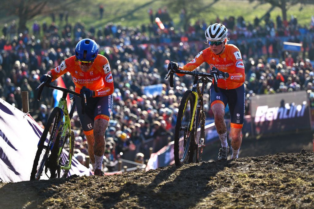 LIEVIN FRANCE FEBRUARY 01 LR Lucinda Brand of Netherlands and Fem Van Empel of Netherlands compete during the 76th UCI CycloCross World Championships 2025 Womens Elite on February 01 2025 in Lievin France Photo by Luc ClaessenGetty Images