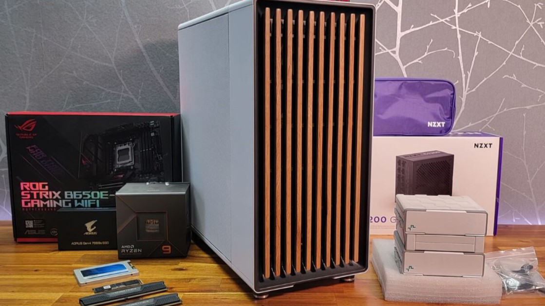 This ROG Ally replacement case is gloriously 90s