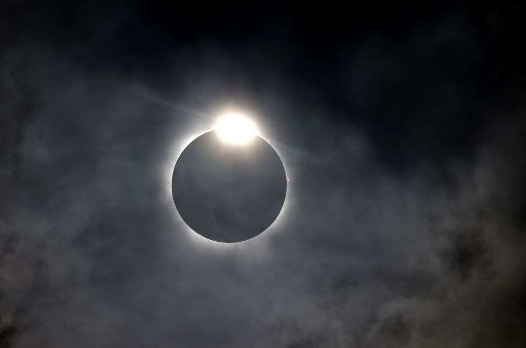 pictures of april 8 eclipse