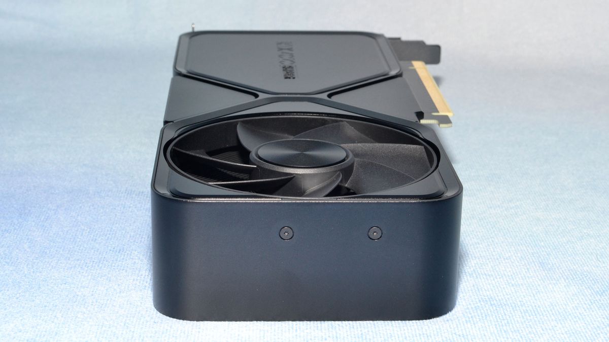 Nvidia GeForce RTX 4070 Super Founders Edition unboxing and card photos