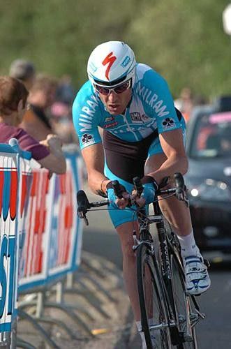 Alessandro Petacchi (Milram) trying to stay in contention for the pink
