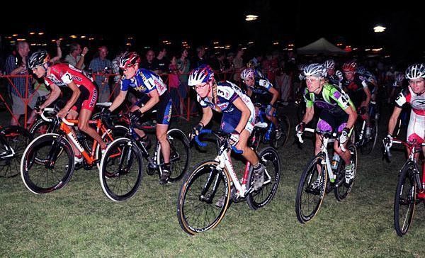 The start of the women's field in Vegas