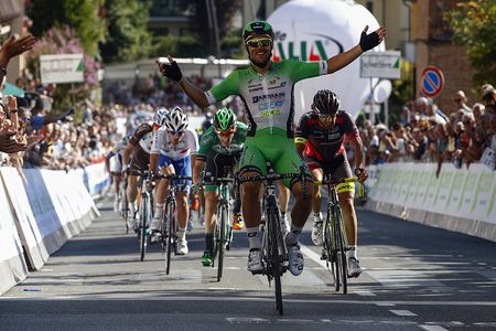 Sonny Colbrelli (Bardiani-CSF) wins Coppa Sabatini