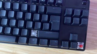 Hall effect and Gateron switches exposed on SteelSeries Apex Pro TKL Gen 3 keyboard