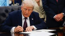 Donald Trump signed an order that will send troops to Memphis 