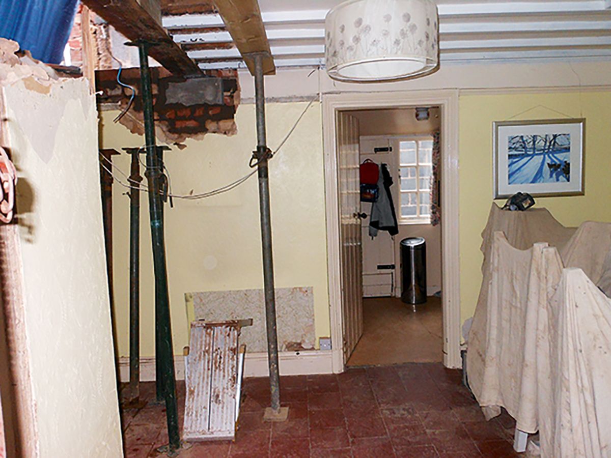 Knocking Down Internal Walls How to, Plus Costs and Advice Homebuilding