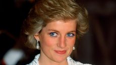 Princess Diana wearing blue eyeliner