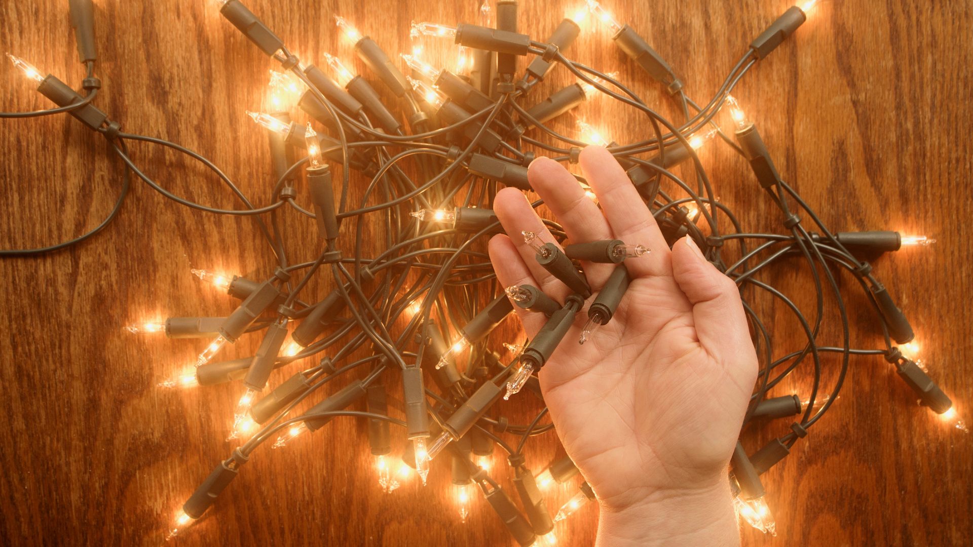 How to fix Christmas lights Tips and tricks from the experts Woman