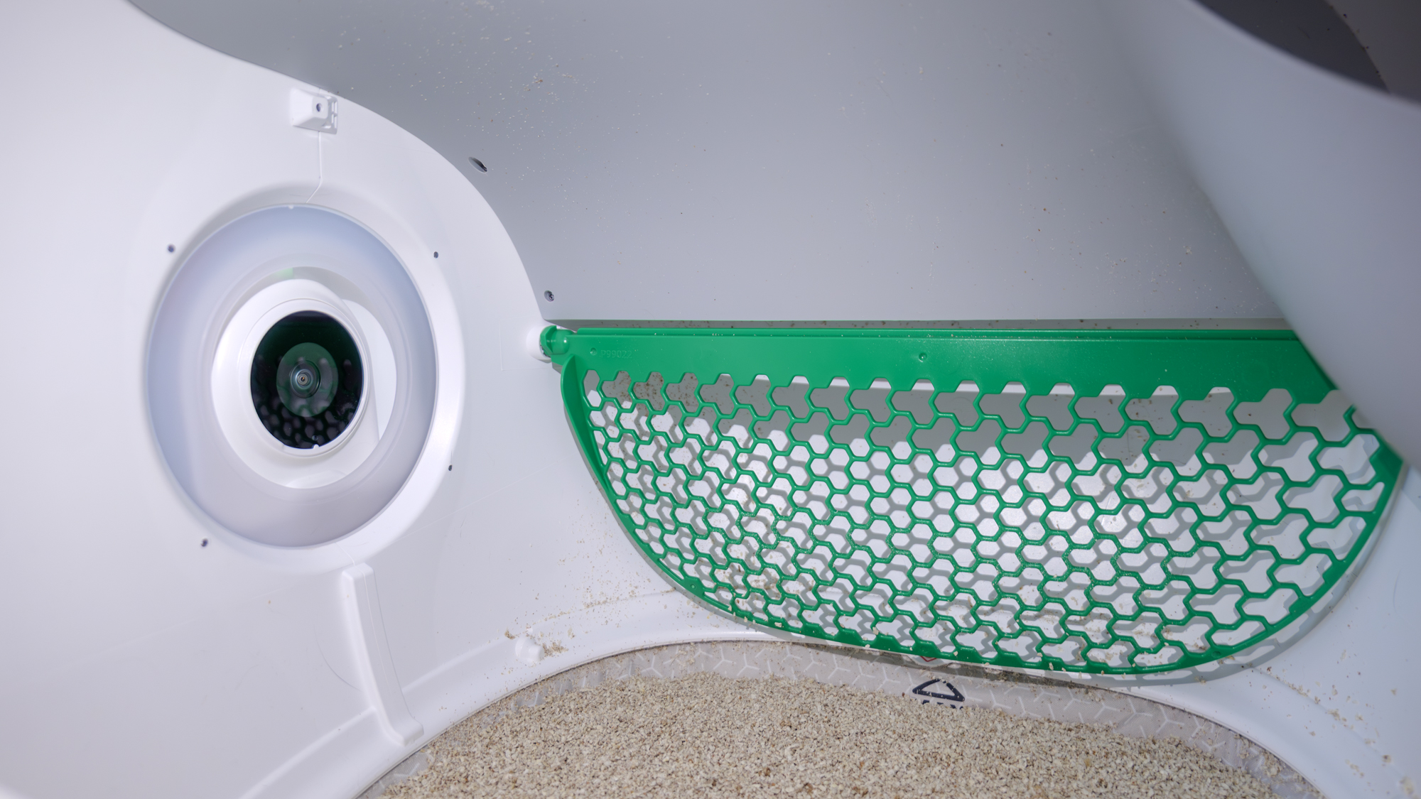 Petkit Purobot Max Pro 2 robotic litter box camera closeup.