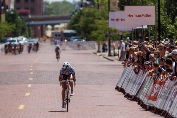 Lauren Hall (TIBCO) gets a gap on the rest of the field.