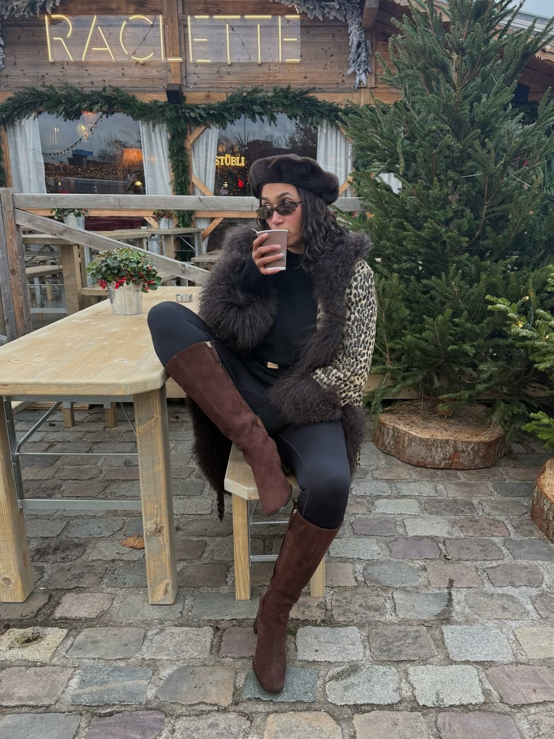 Lena wearing leggings