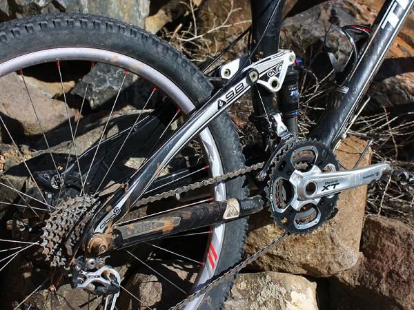 Magelky's Top Fuel features Trek's latest suspension tricks, including the ABP dropouts, Full Floater dynamic shock mounts and the one-piece Evo upper link.