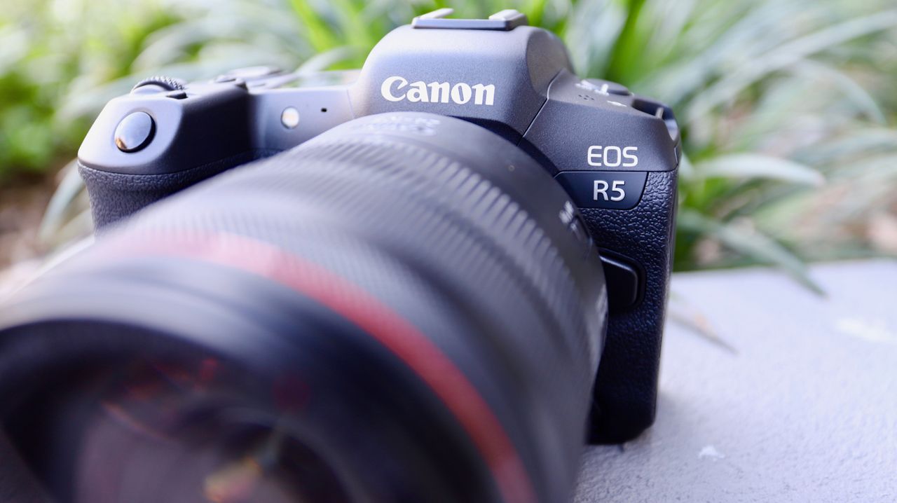 Canon EOS R5