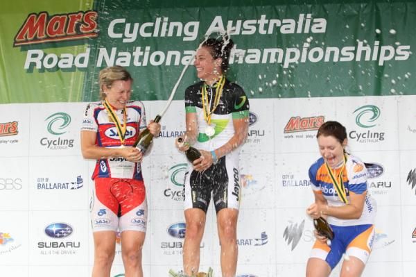 Annette Edmondson (SASI), Melissa Hoskins (GreenEDGE) and Lauren Kitchen (Rabobank Cycling Team) on the U23 podium.