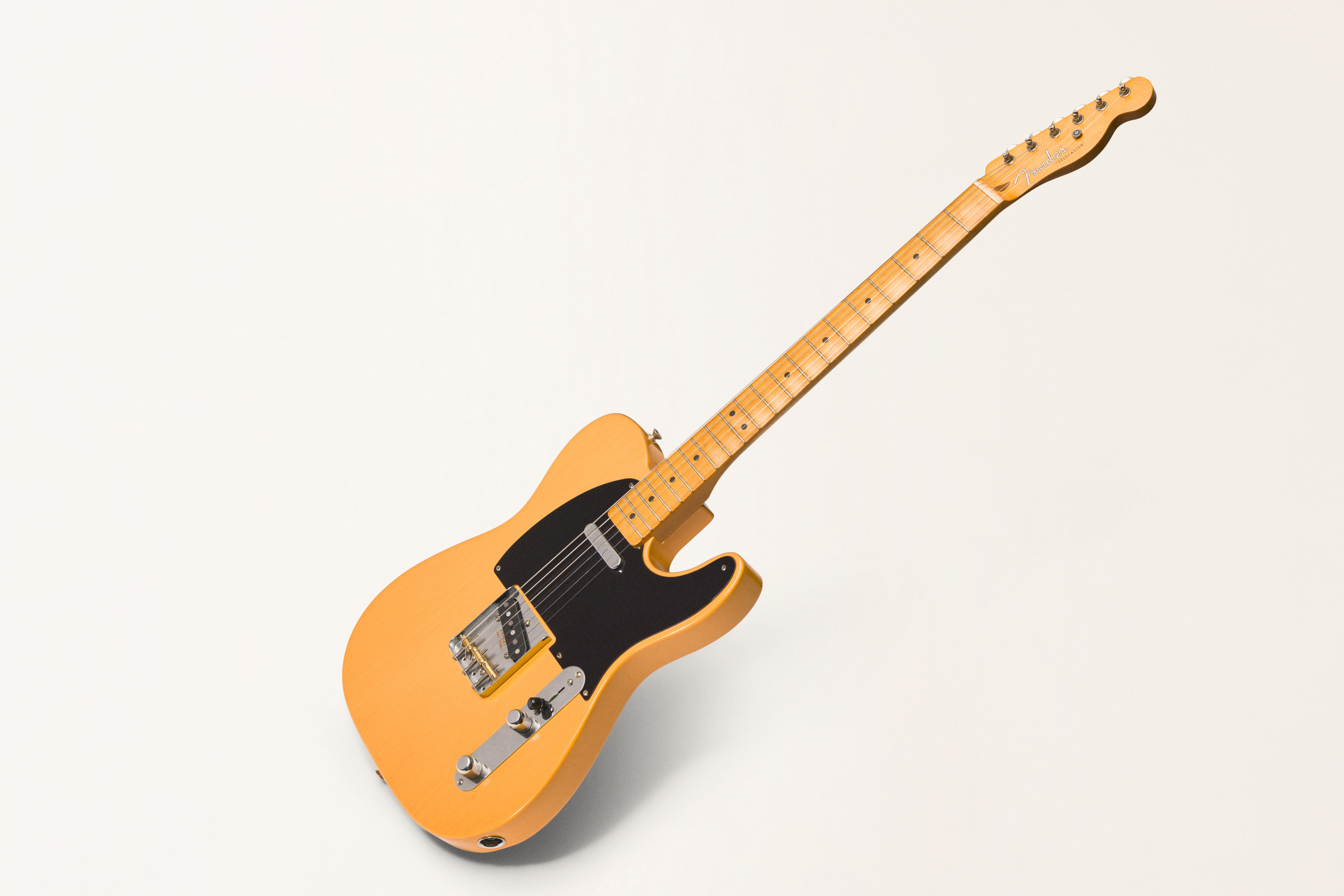 75th Anniversary Vintera II Road Worn 1951 Telecaster in Butterscotch Blonde