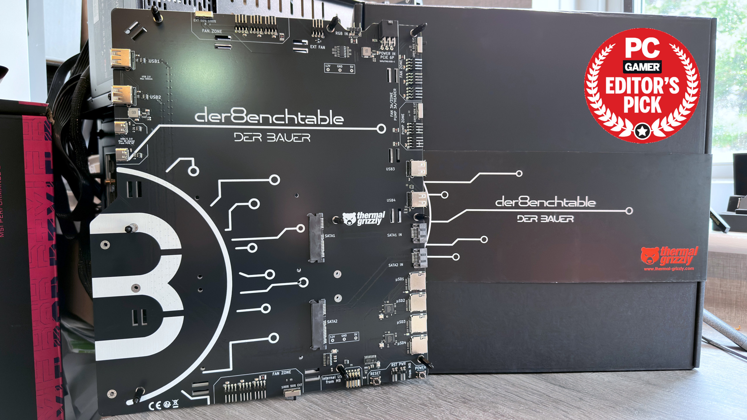 A photo of the Thermal Grizzly Der8enchtable test platform, with a PC Gamer Editor's Pick logo in the top right corner.