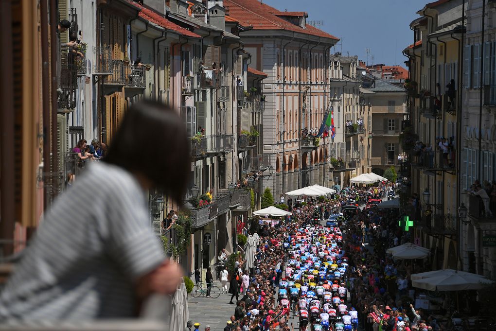 A fan with a nice view of stage 12 at the Giro