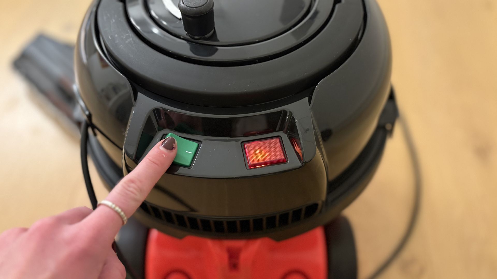 Testing the Henry HVR160 Vacuum Cleaner