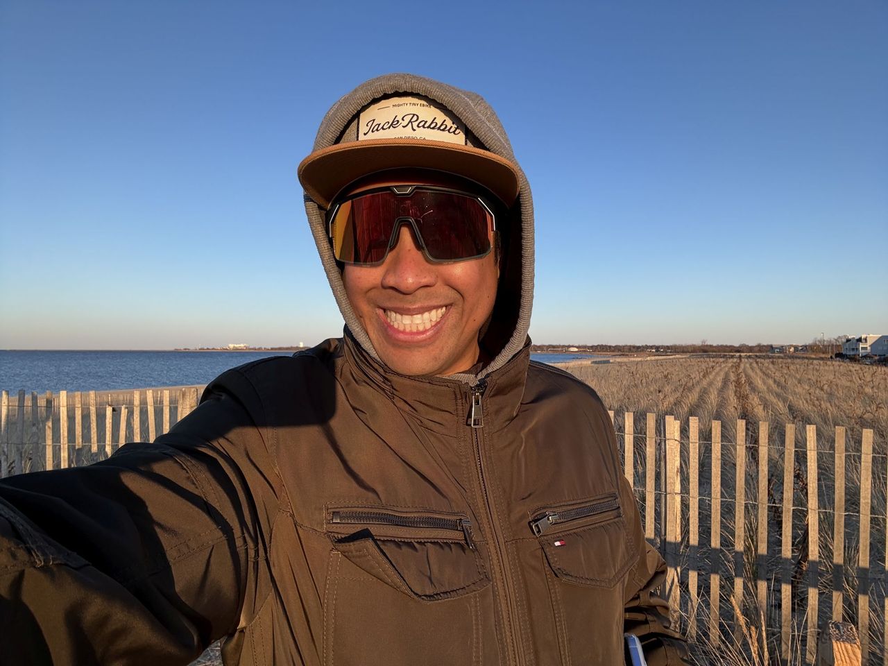 Apple iPhone 16e selfie sample.