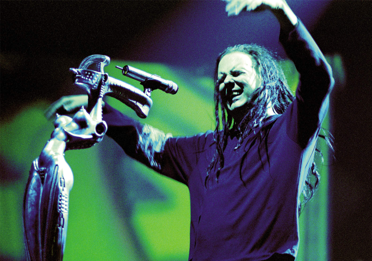 Jonathan Davis on stage