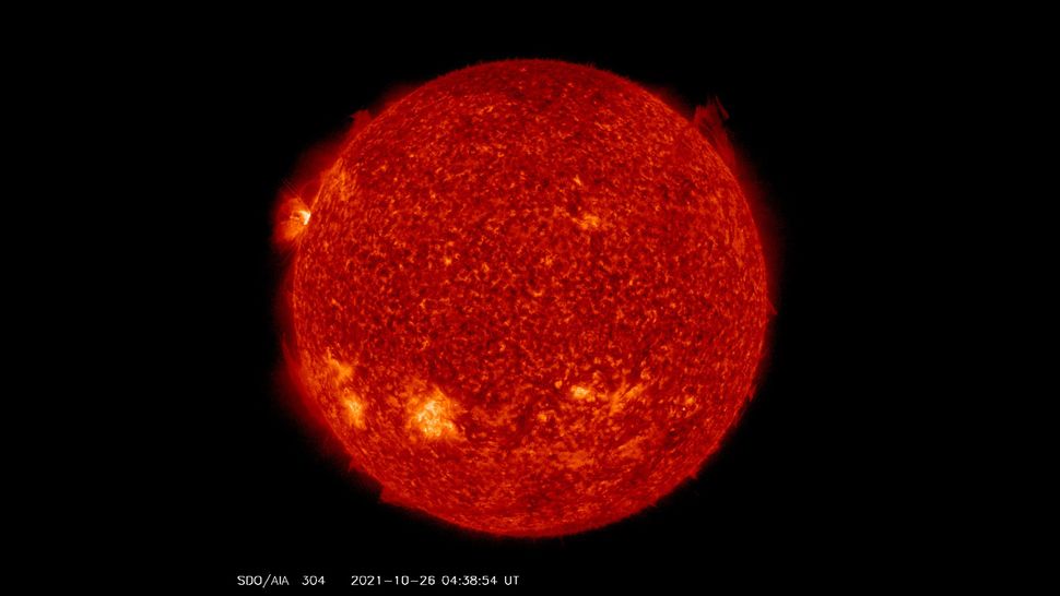 A new sunspot is firing off solar eruptions UHYeWG4VWattgth5B8FnSW-970-80