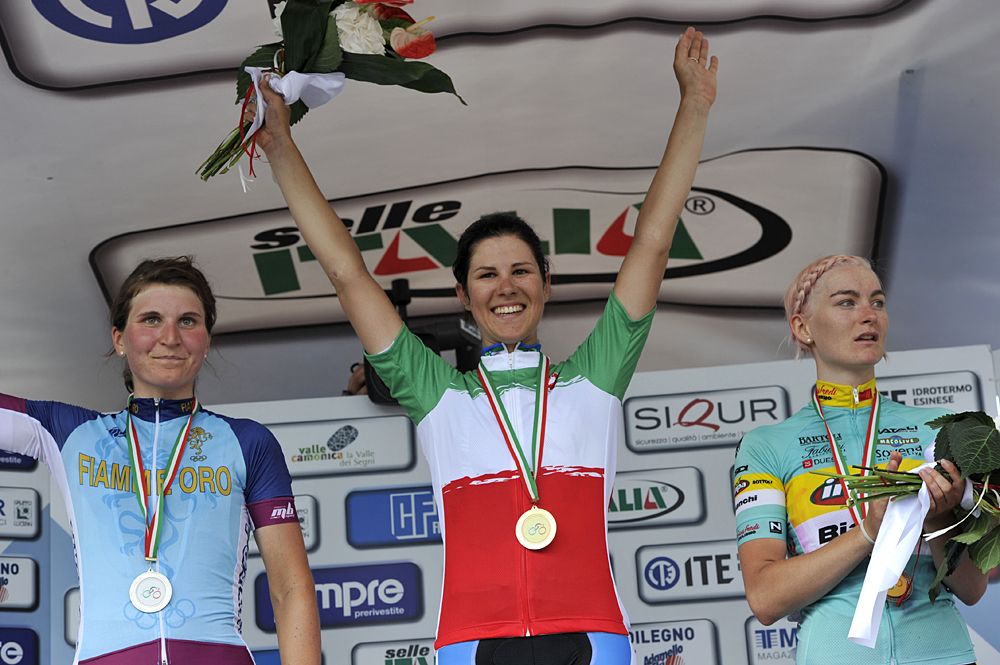 Elena Cecchini defends Italian road title