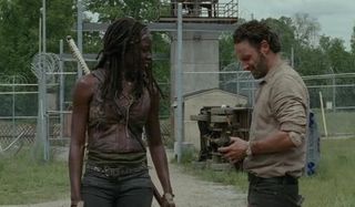 Michonne brings razor for Rick