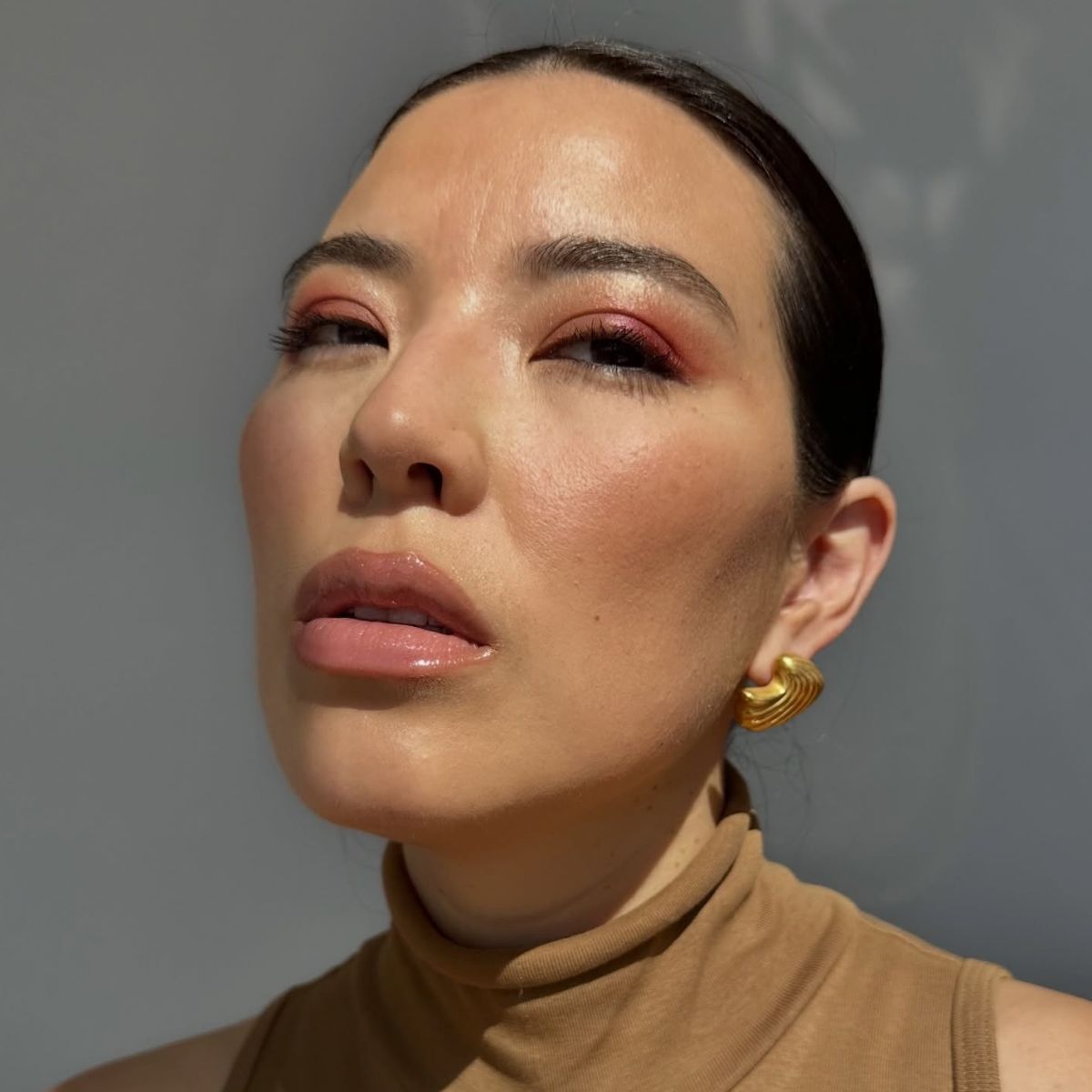 I Could Never Make My Eyeshadow Last Until I Discovered These 6 Game-Changing Products