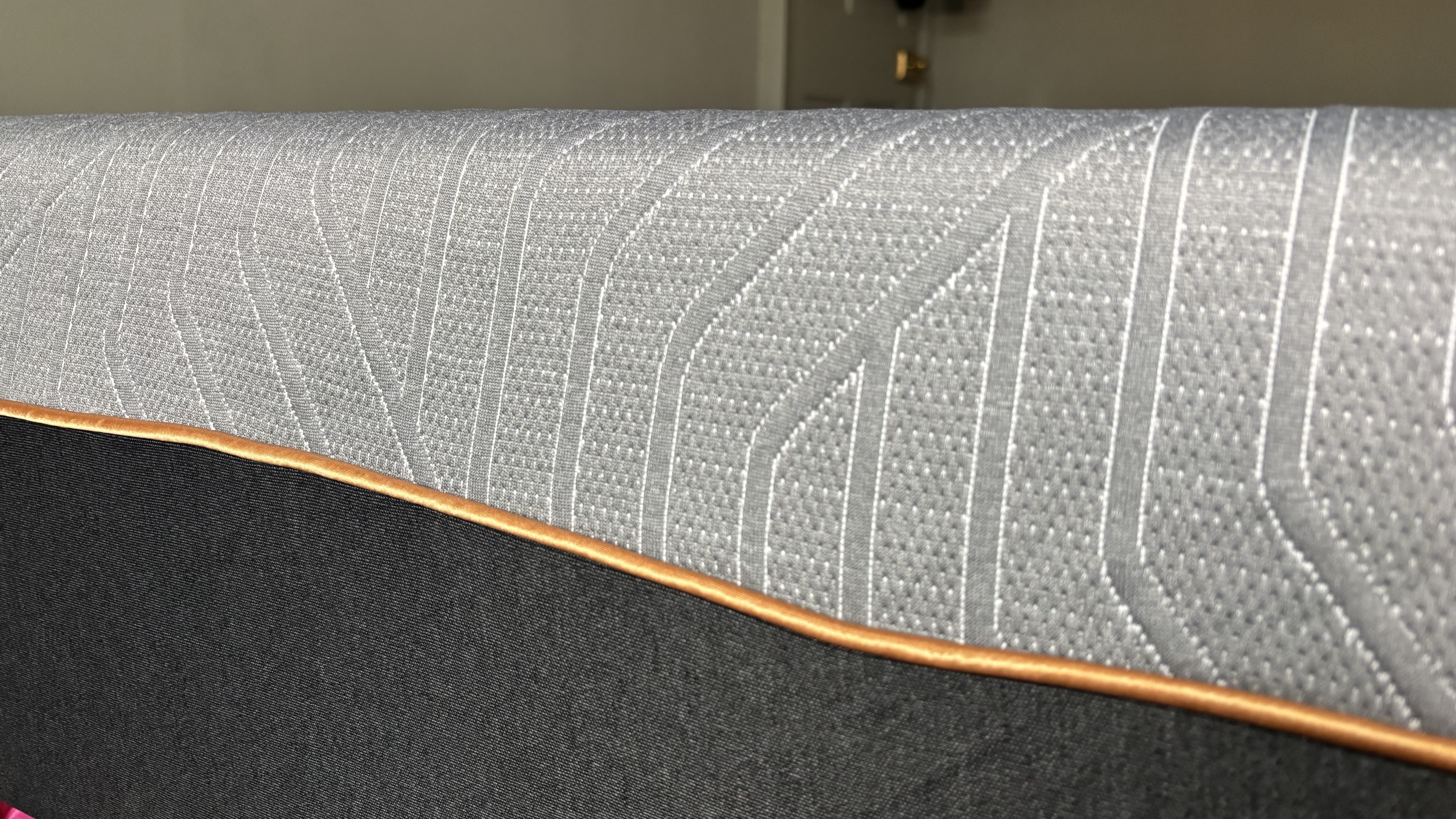 The top of the EGOHOME Black 12" Mattress.