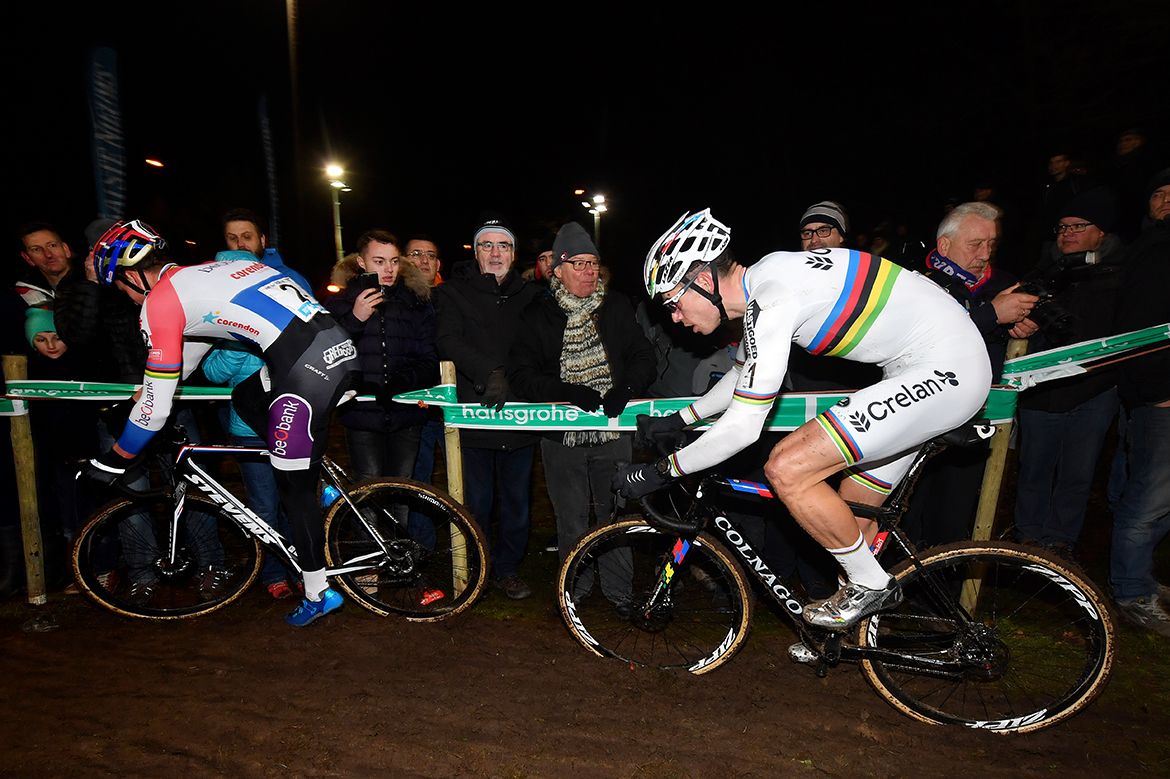 Mathieu van der Poel (Beobank-Corendon) and Wout Van Aert (Crelan-Vastgoedservice) locked in battle at Diegem.