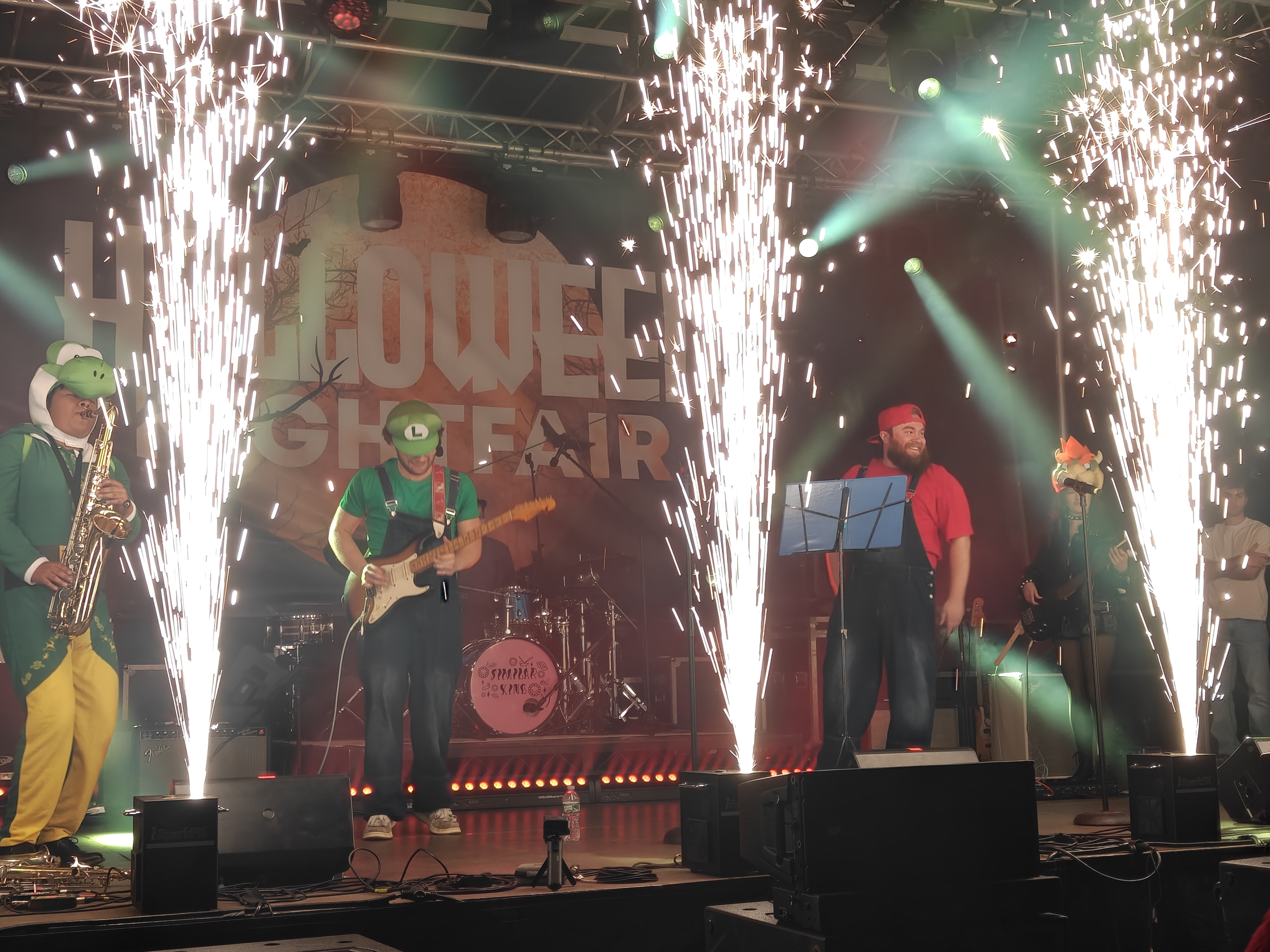 Camera image samples taken with the OnePlus 15