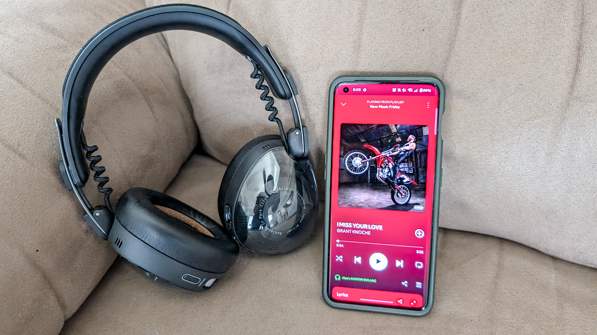 Skullcandy Aviator 900