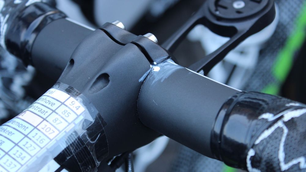 The ENVE SES aero handlebars are marked for ease of setup
