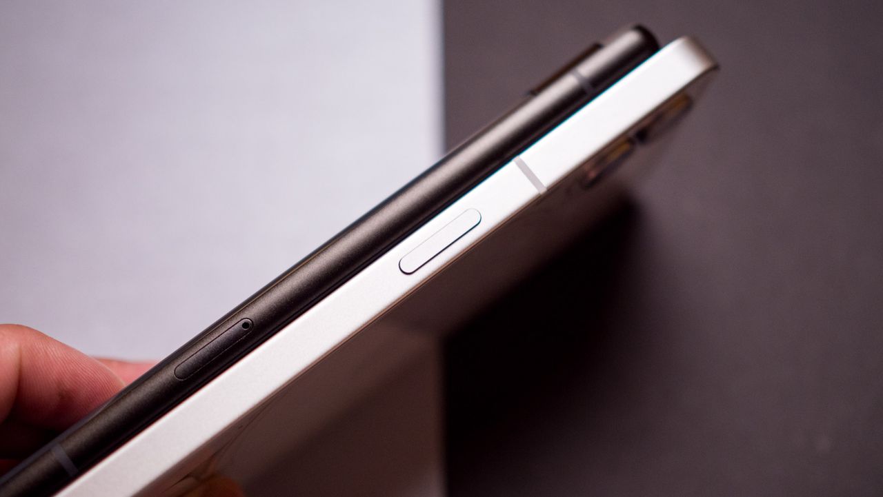 Nothing phone (1) vs. Google Pixel 6a