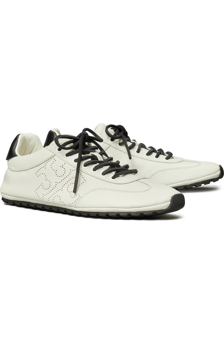 Field Sneaker