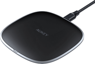AUKEY USB Wireless Charger Render