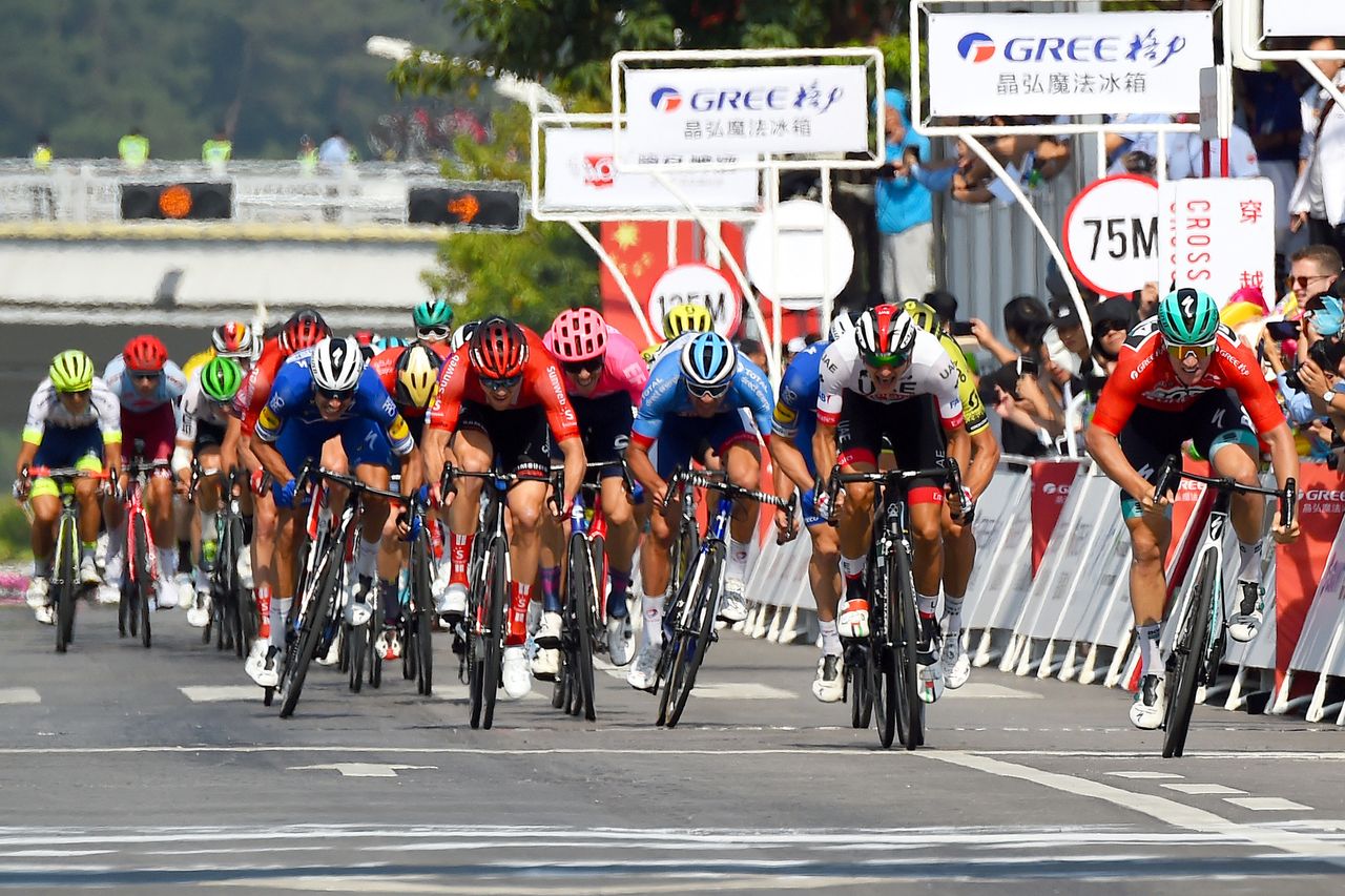 The sprint to decide stage 3 at the Tour of Guangxi