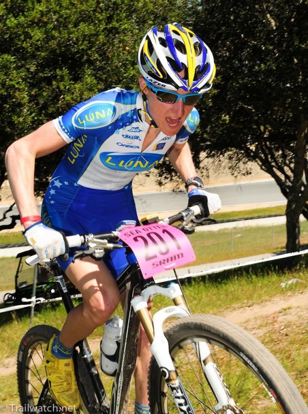 Catharine Pendrel (Luna Pro Team) on the climb